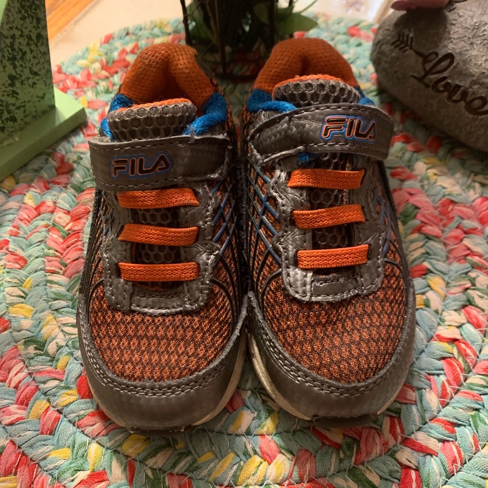 👟 Fila Sneakers Toddler Size 7👟